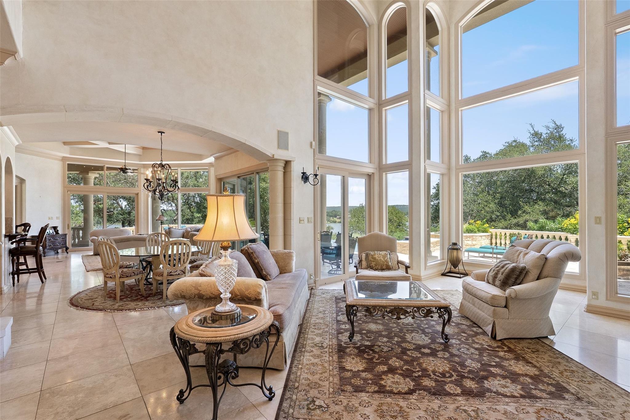 2901 Cliff PT