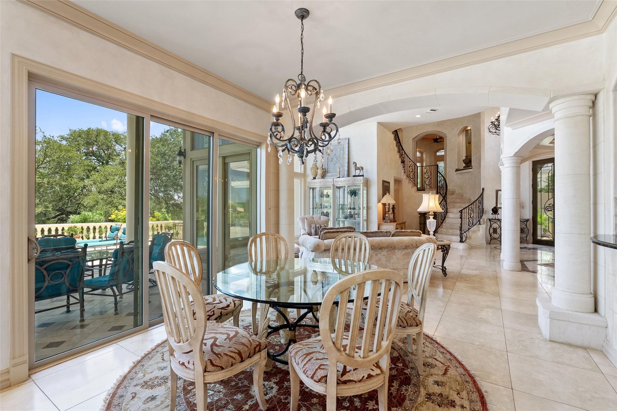 2901 Cliff PT