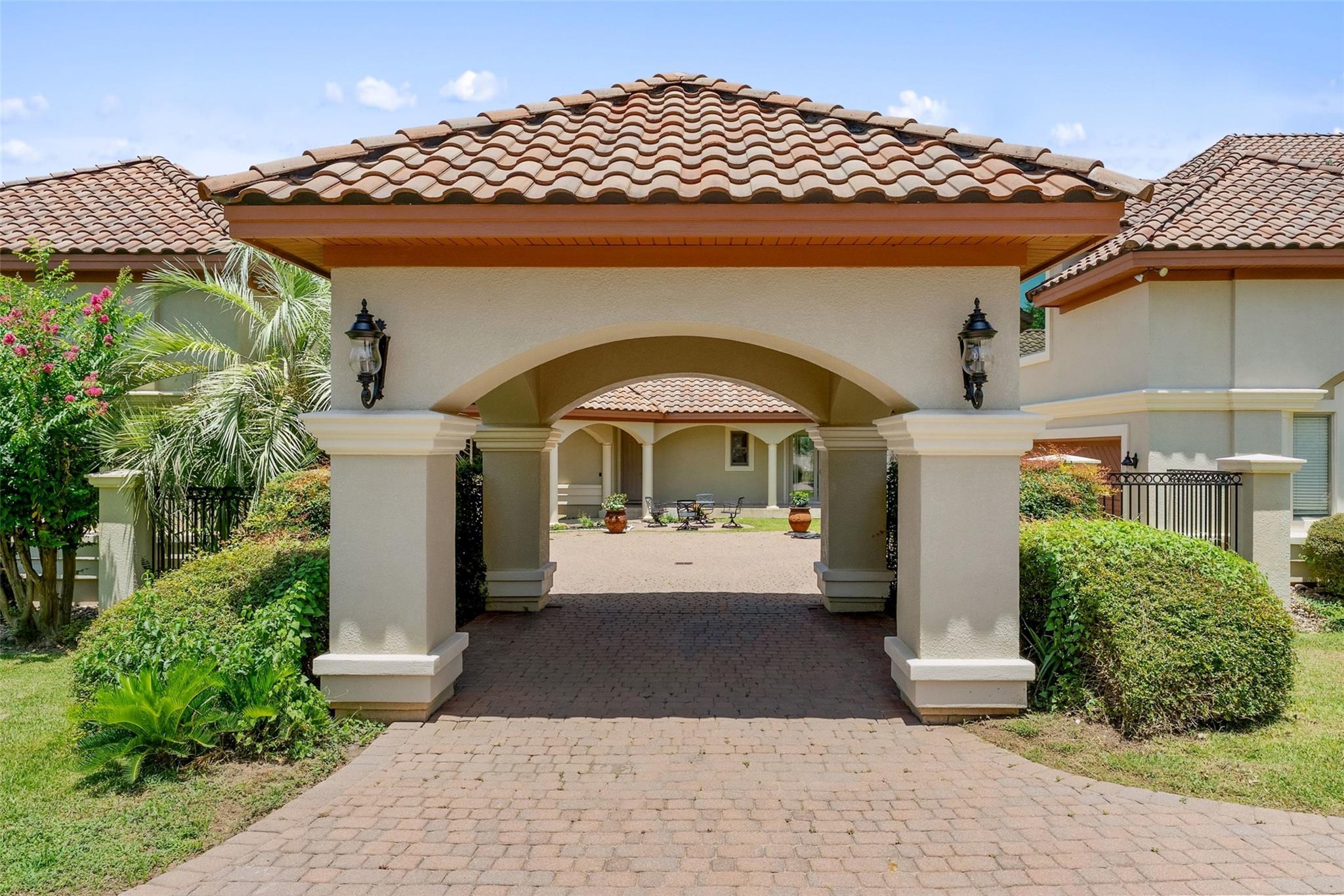 2901 Cliff PT