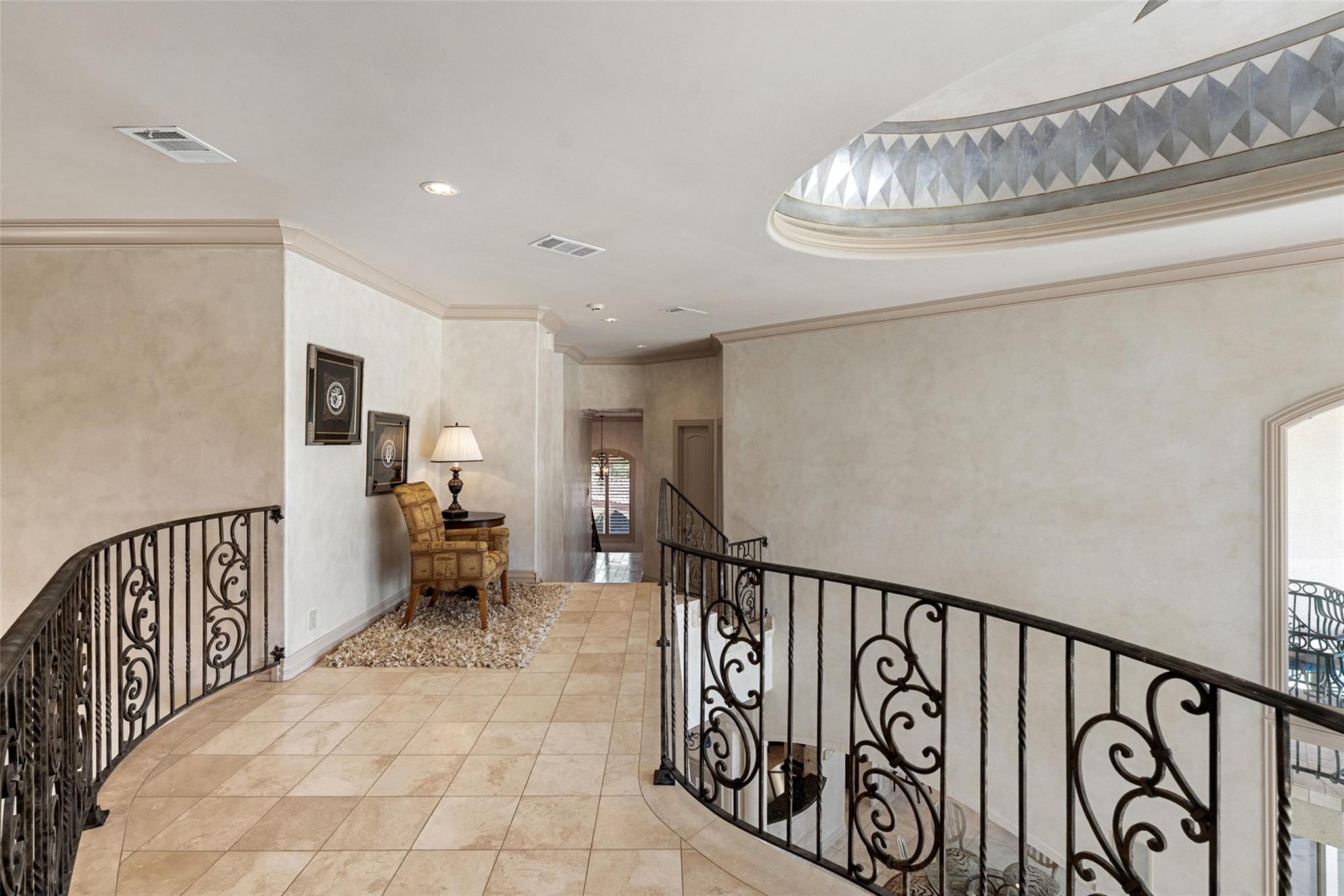 2901 Cliff PT