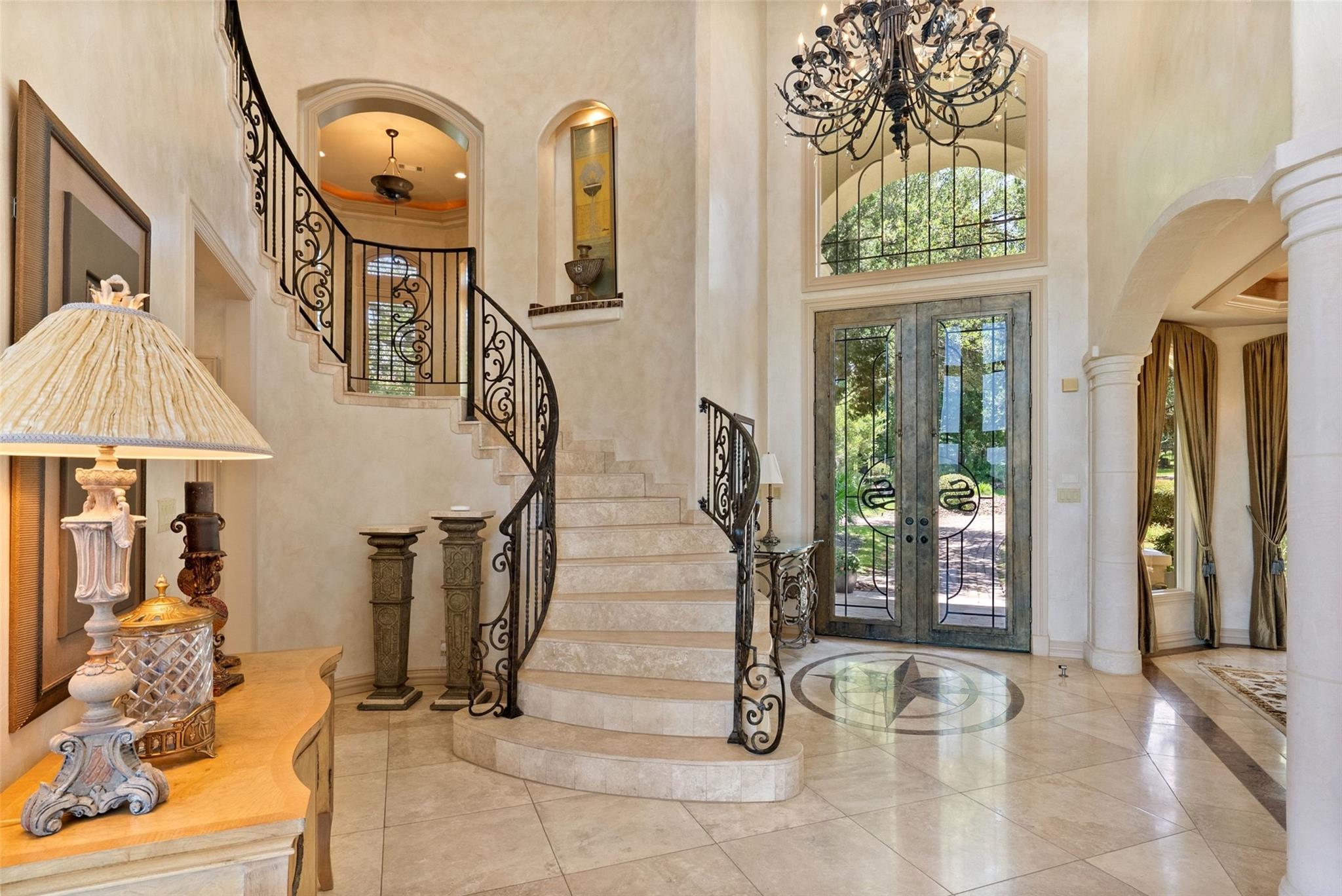 2901 Cliff PT
