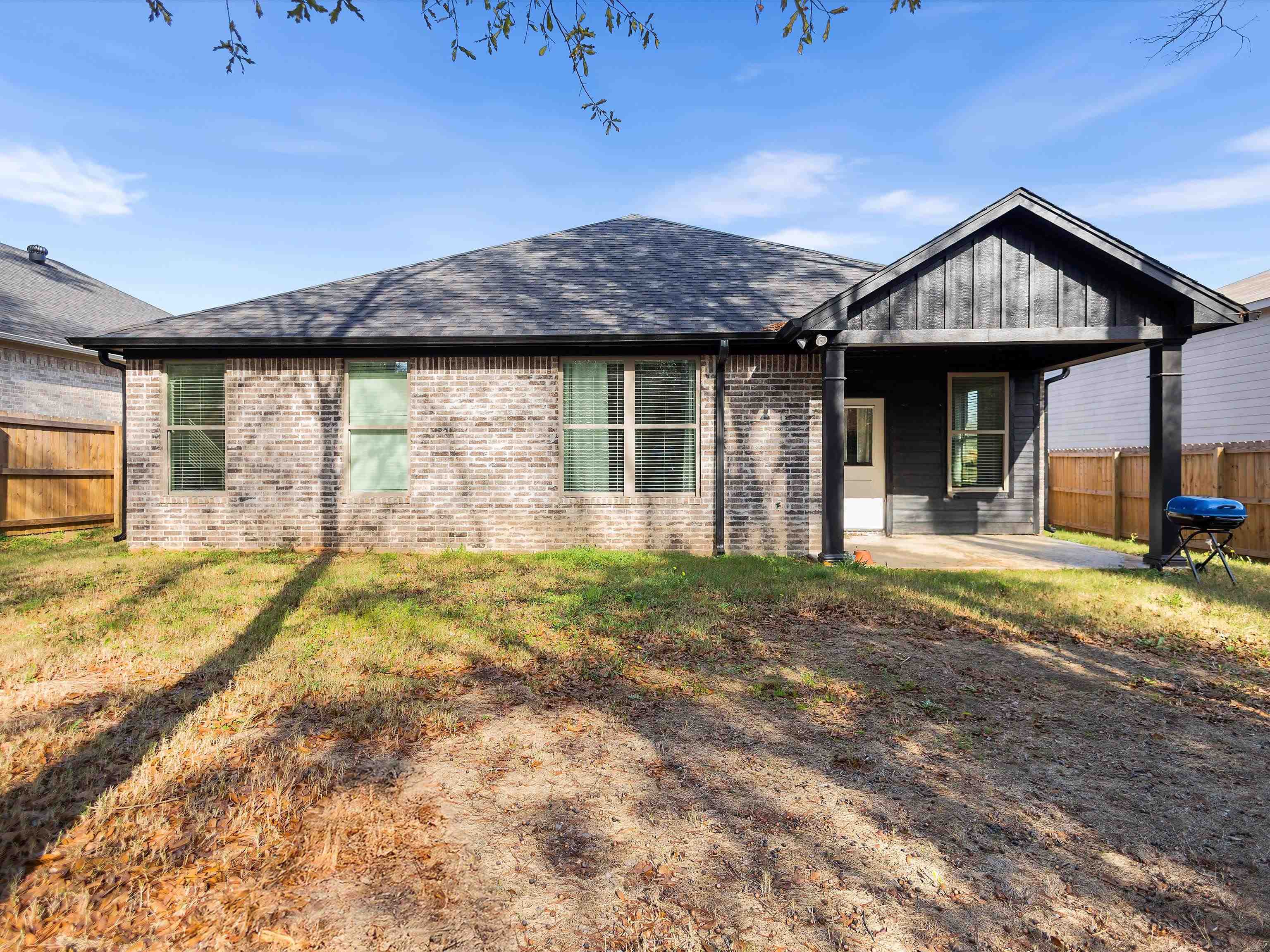 237 Oak Valley