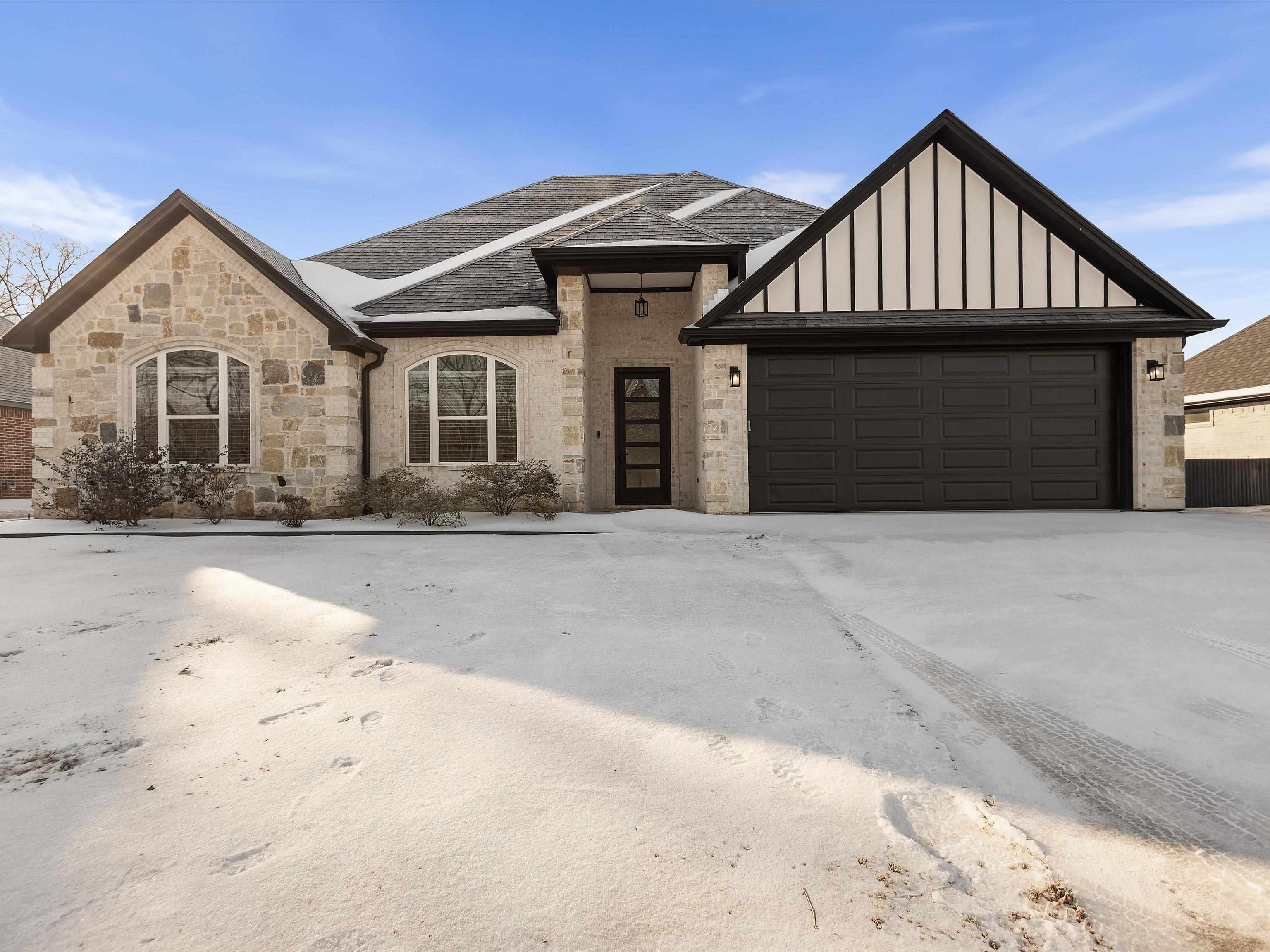 1006 Windy Ridge Dr