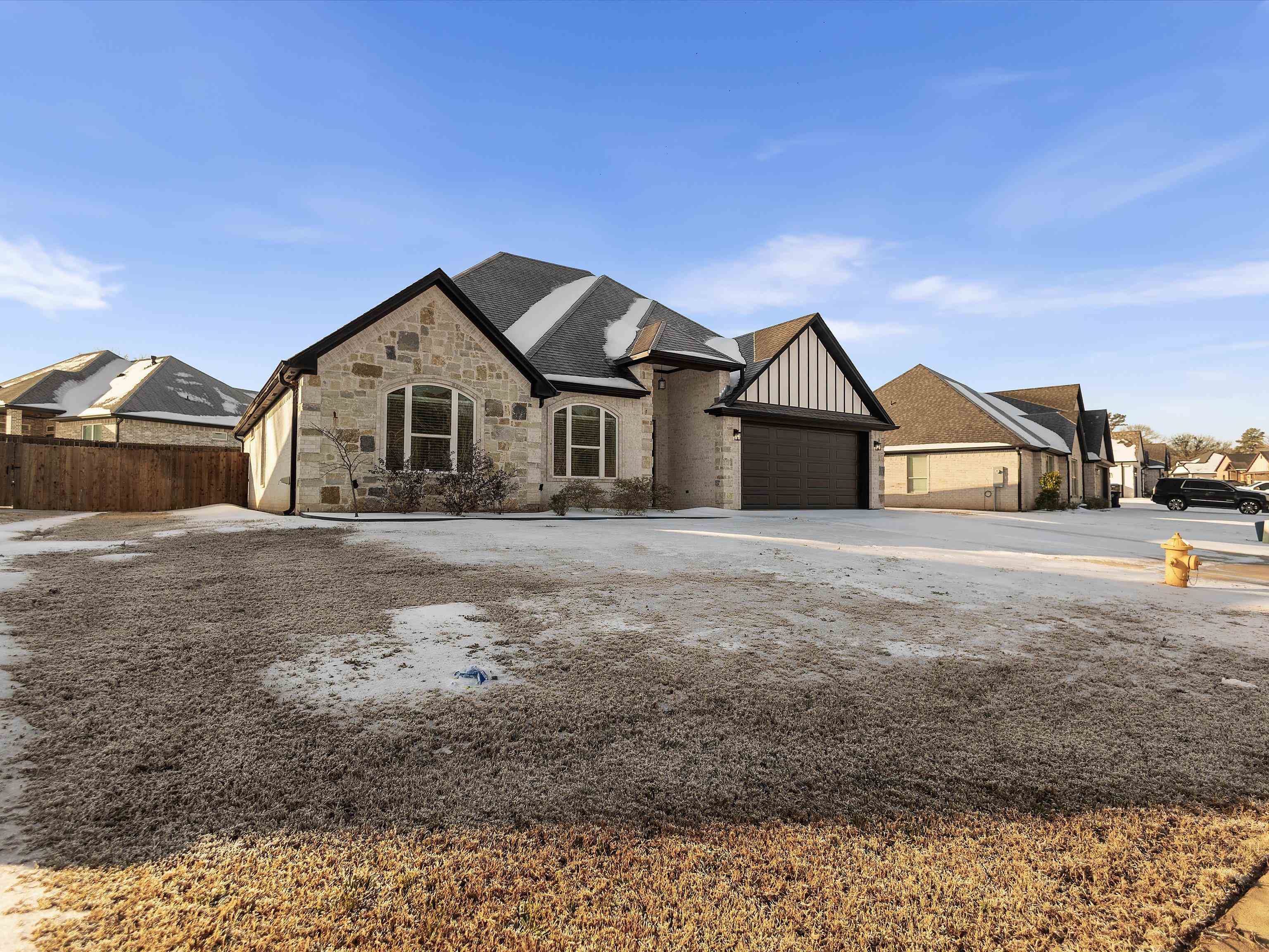 1006 Windy Ridge Dr