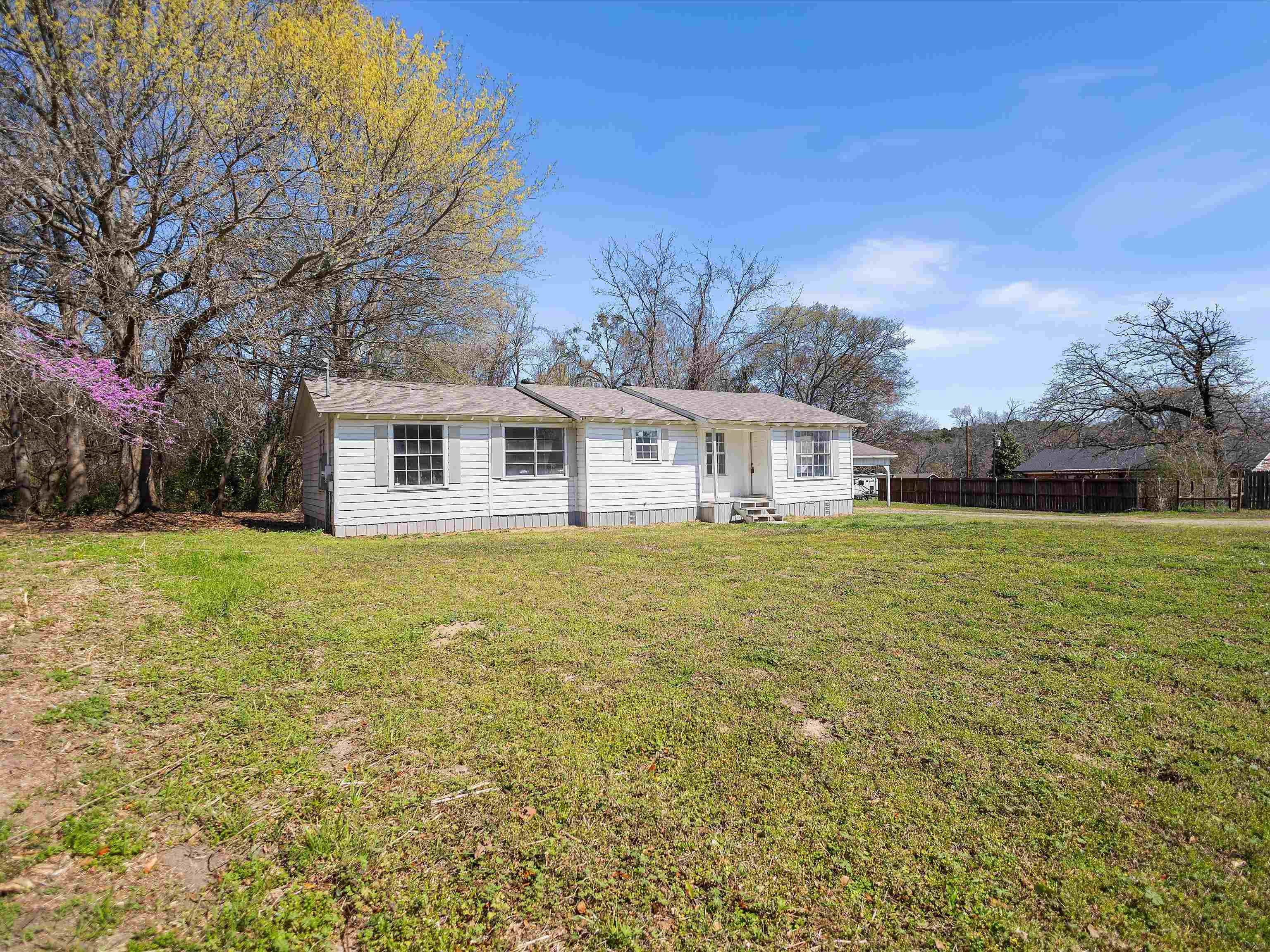8240 W HWY 154