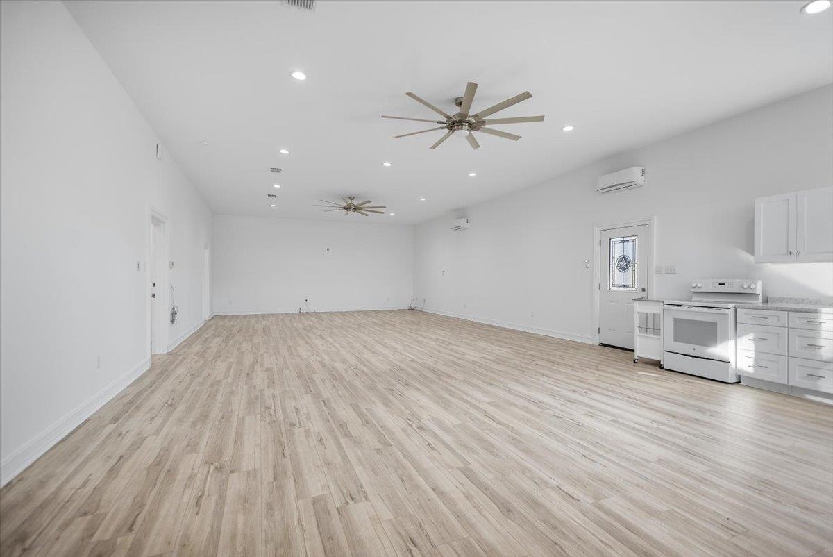 6990 Pin Oak
