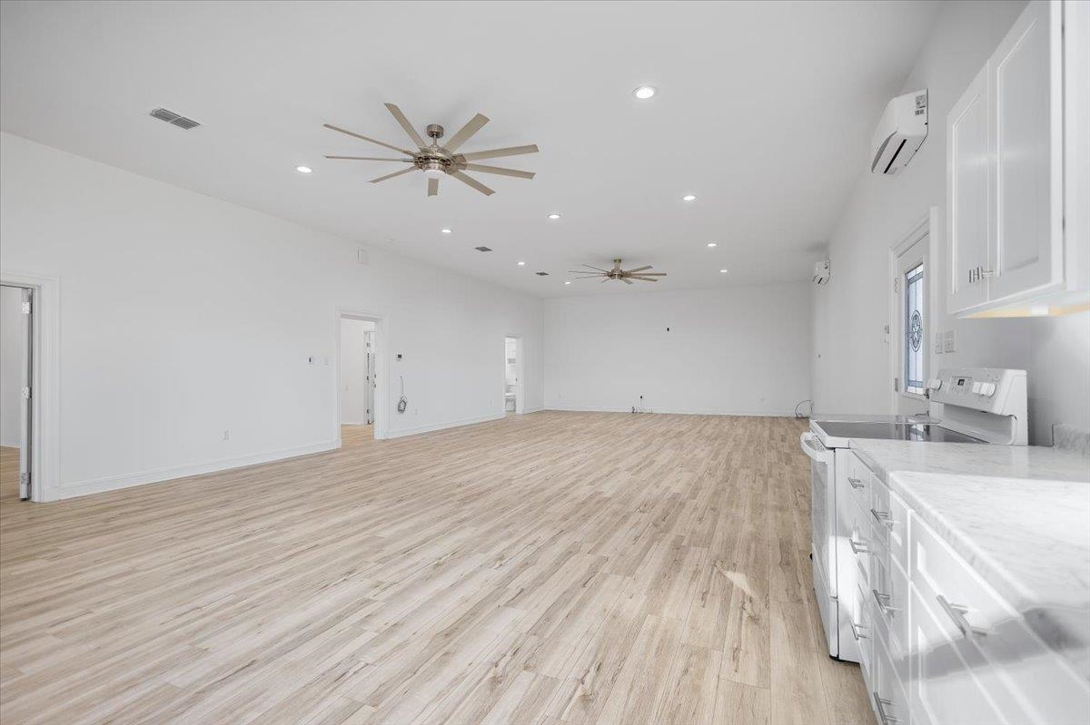 6990 Pin Oak
