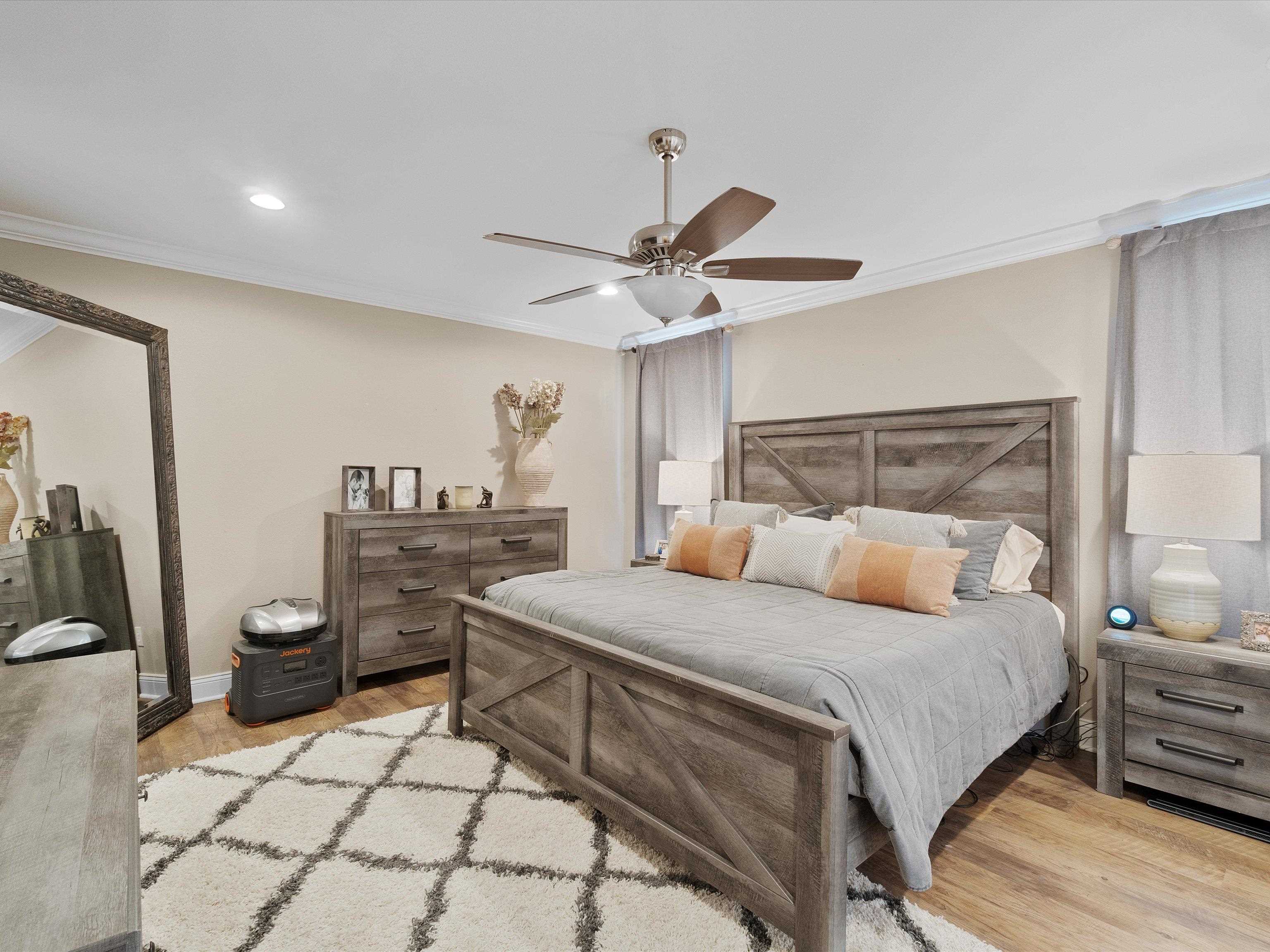 1103 Marigold