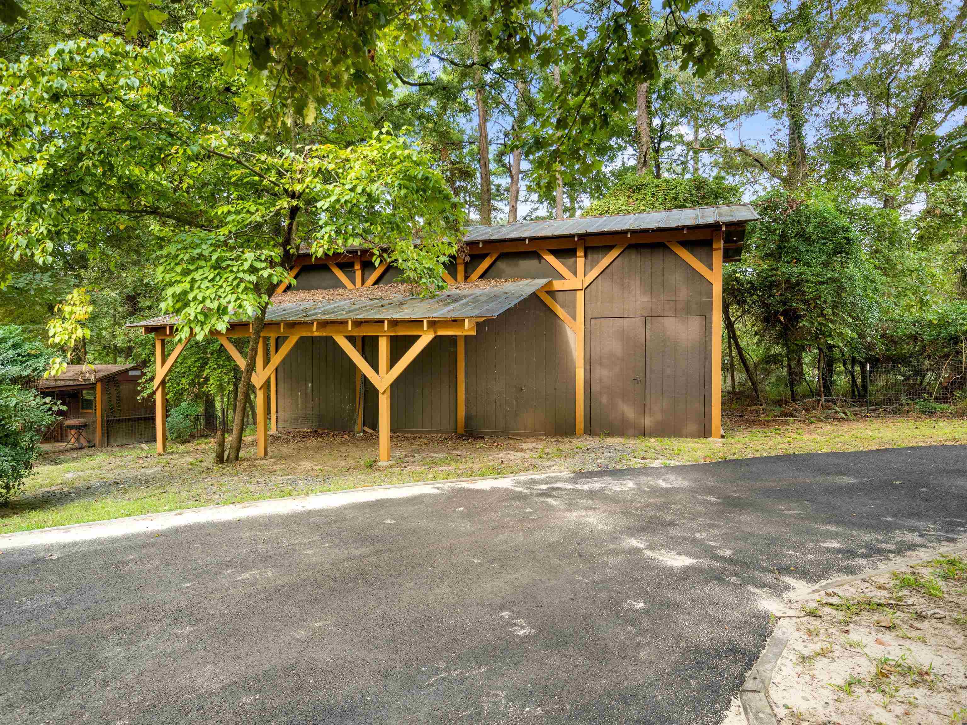 220 Dale Dr