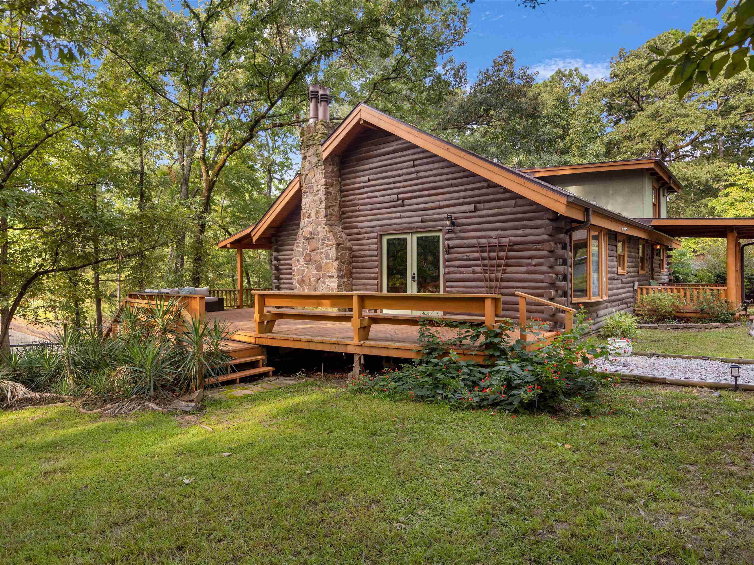 220 Dale Dr