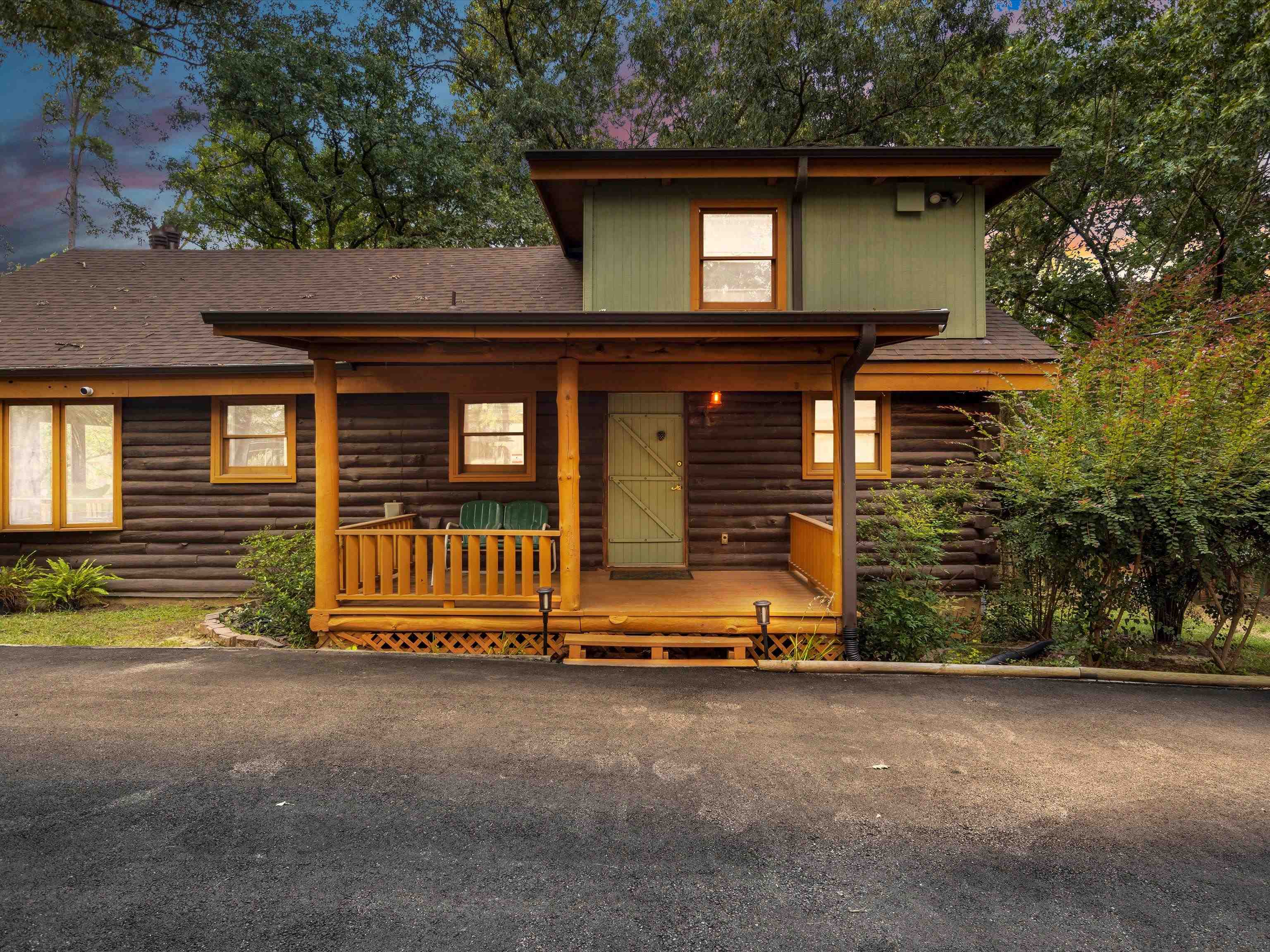 220 Dale Dr