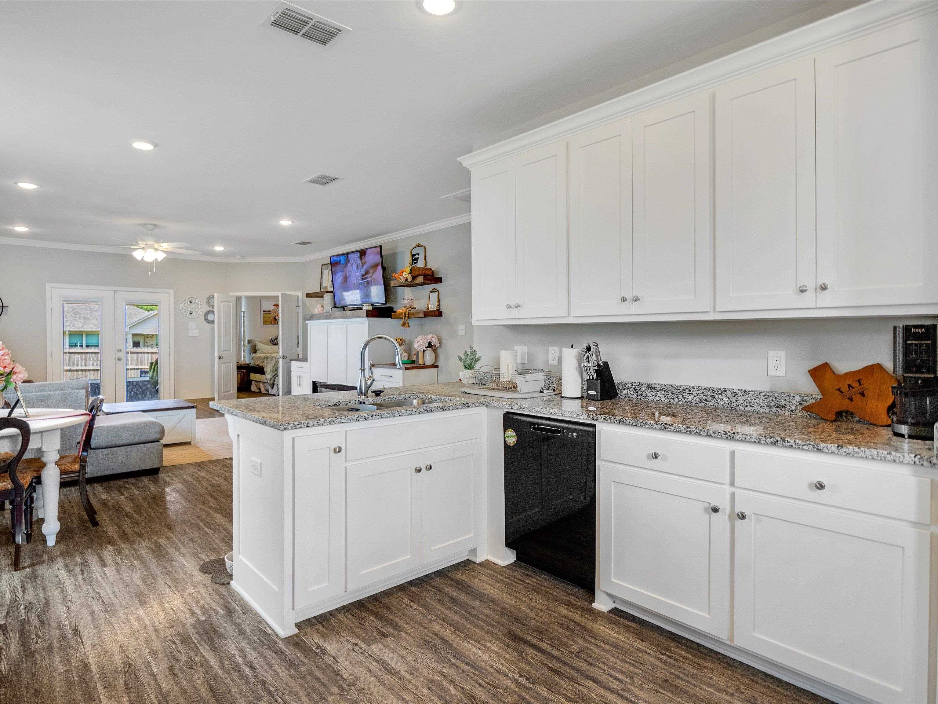 252 Oak Valley