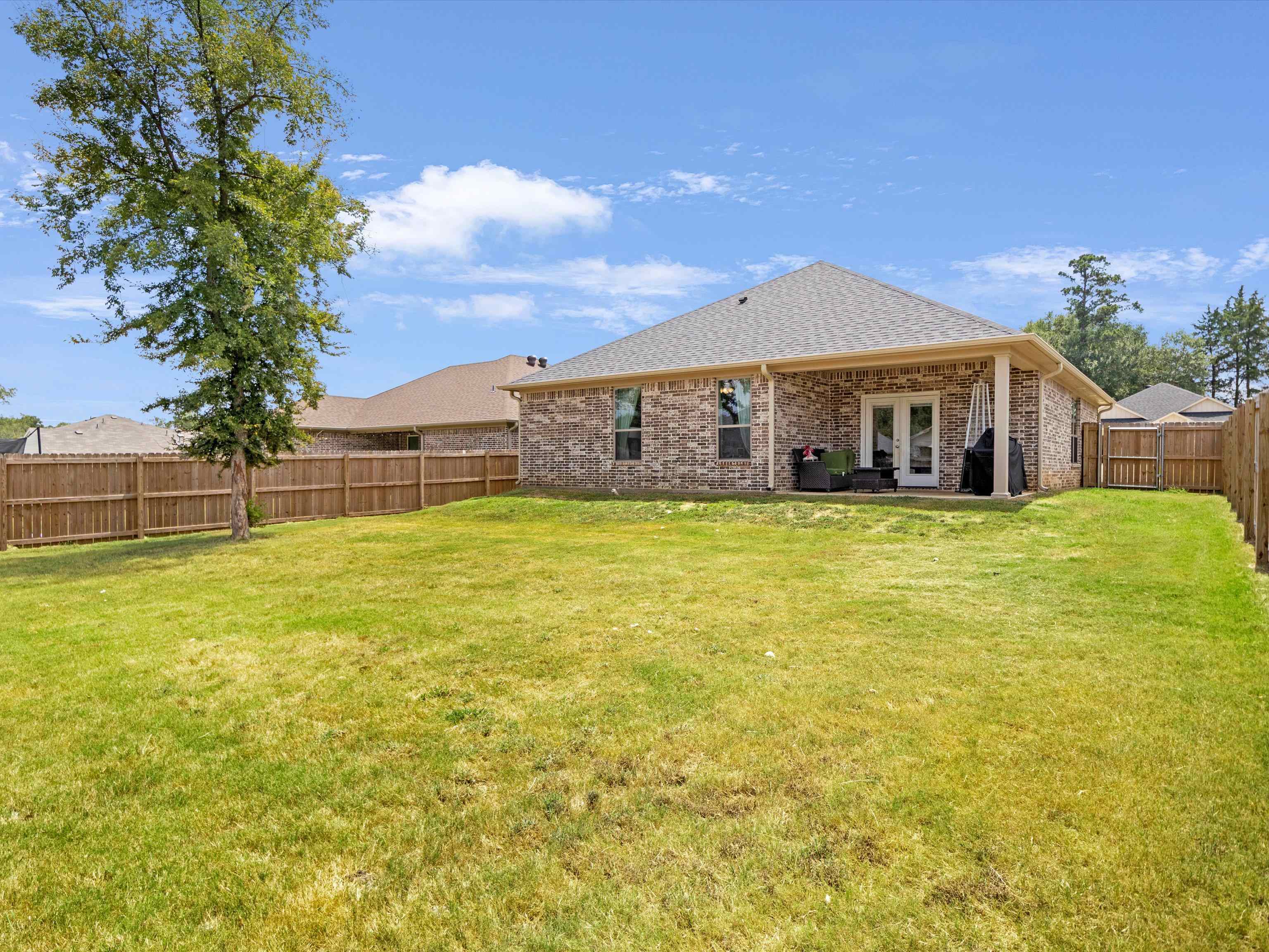 252 Oak Valley