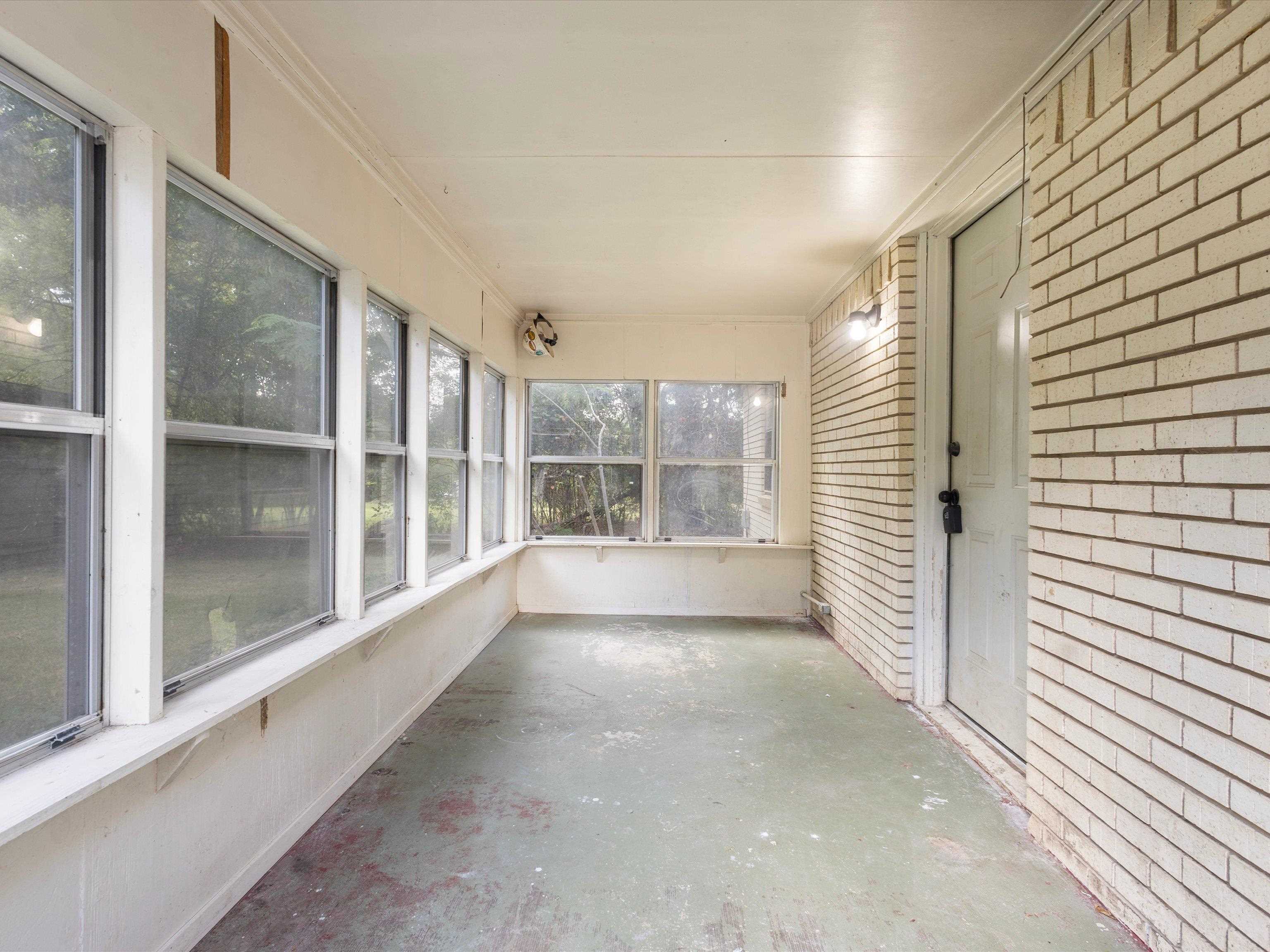 220 Private Road 3487