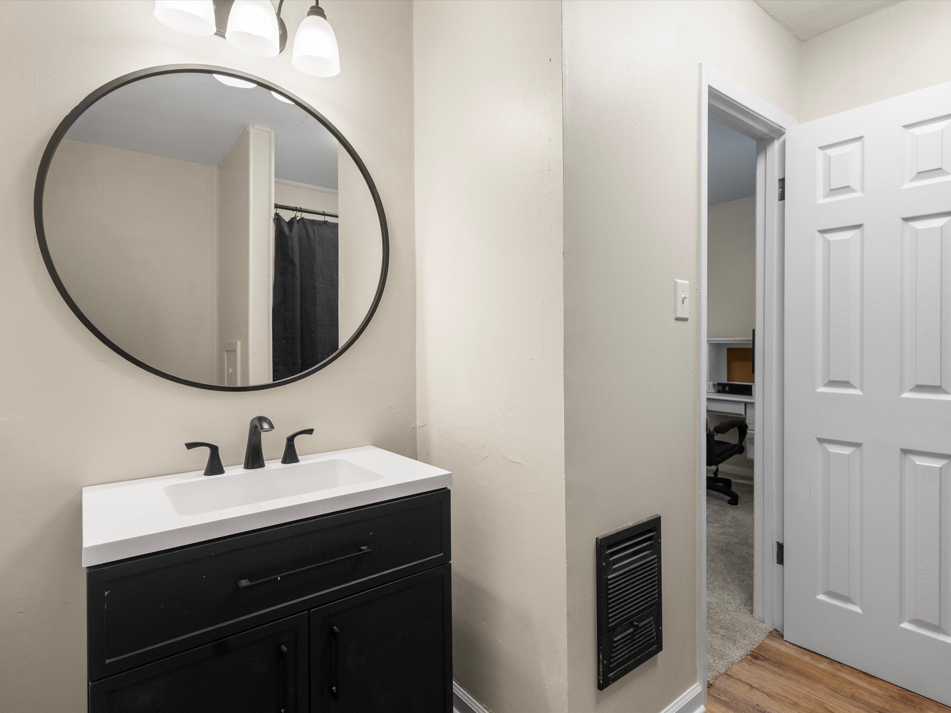 220 Private Road 3487