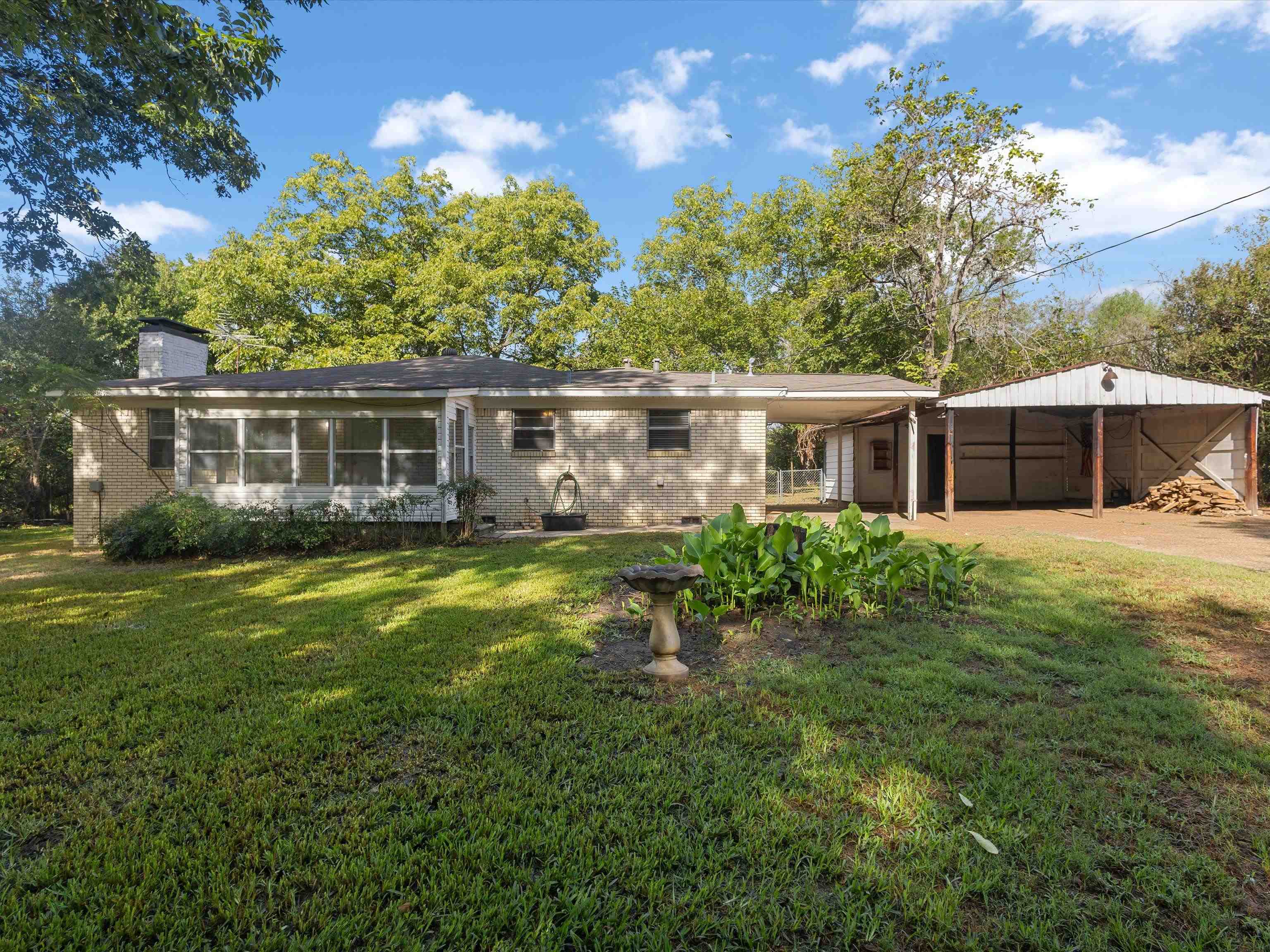 220 Private Road 3487