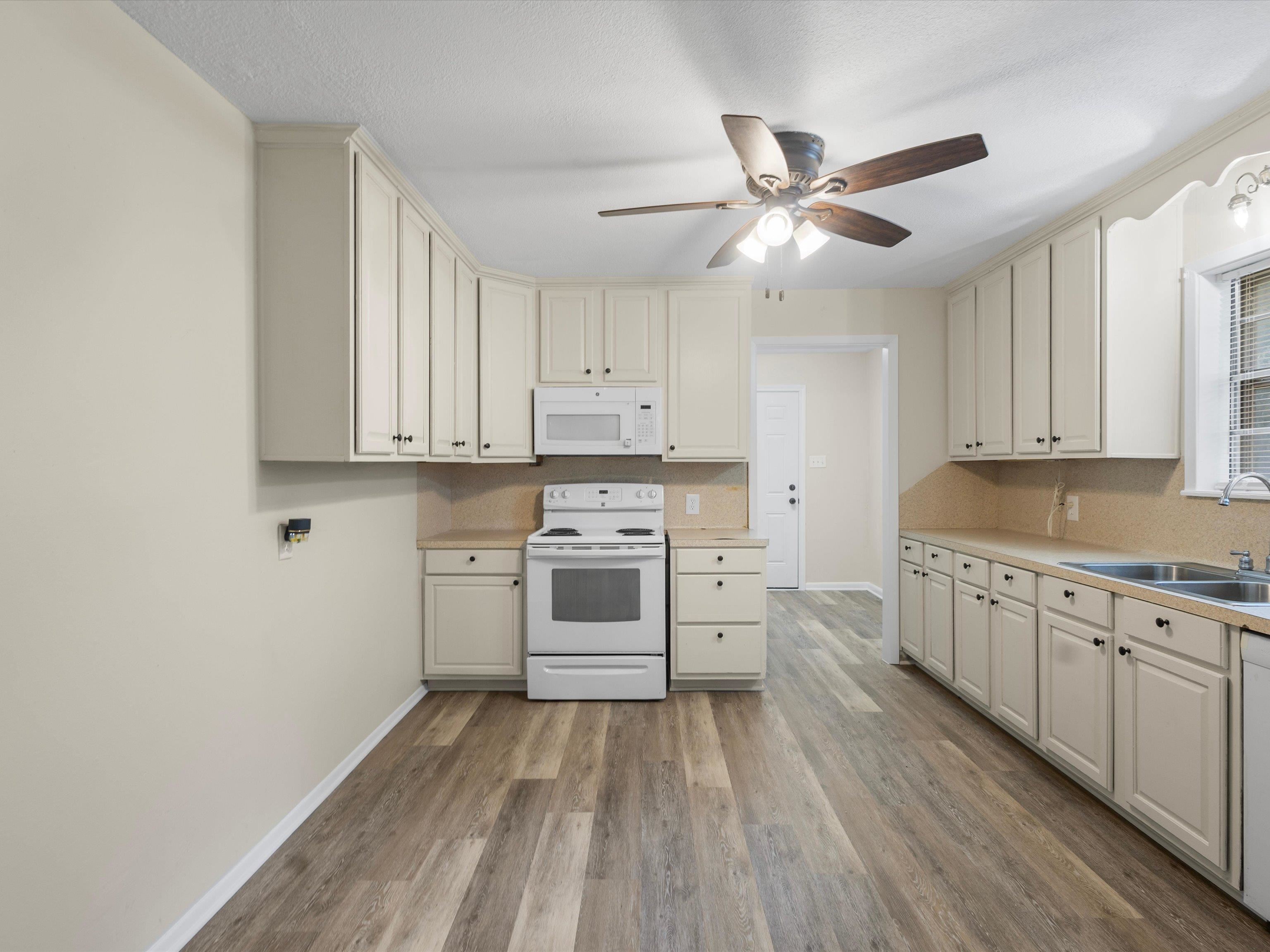 220 Private Road 3487