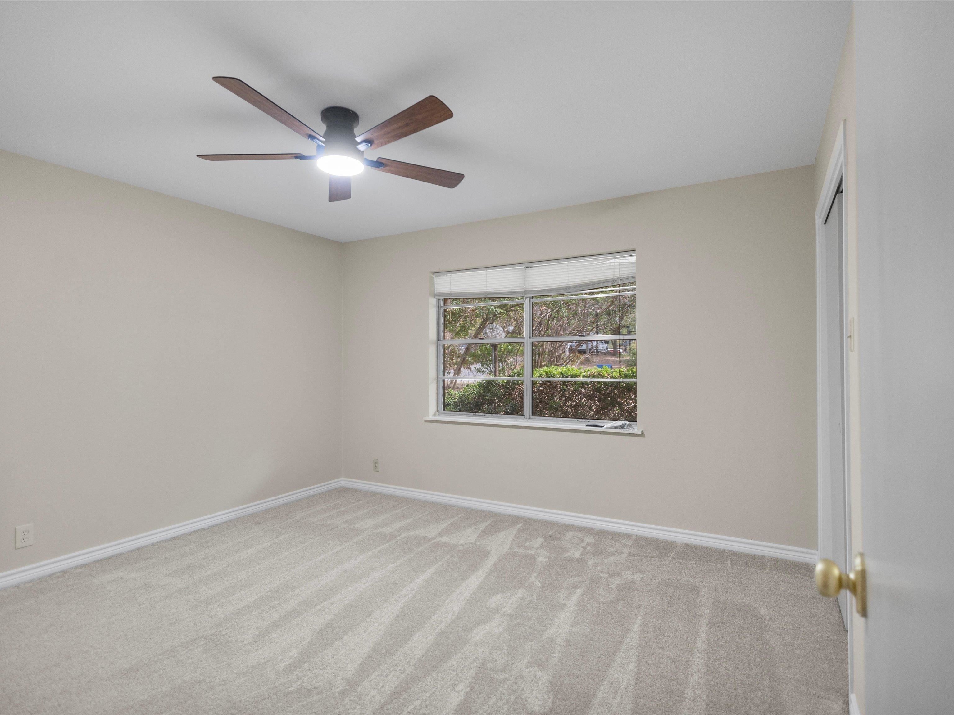 411 N Glencrest