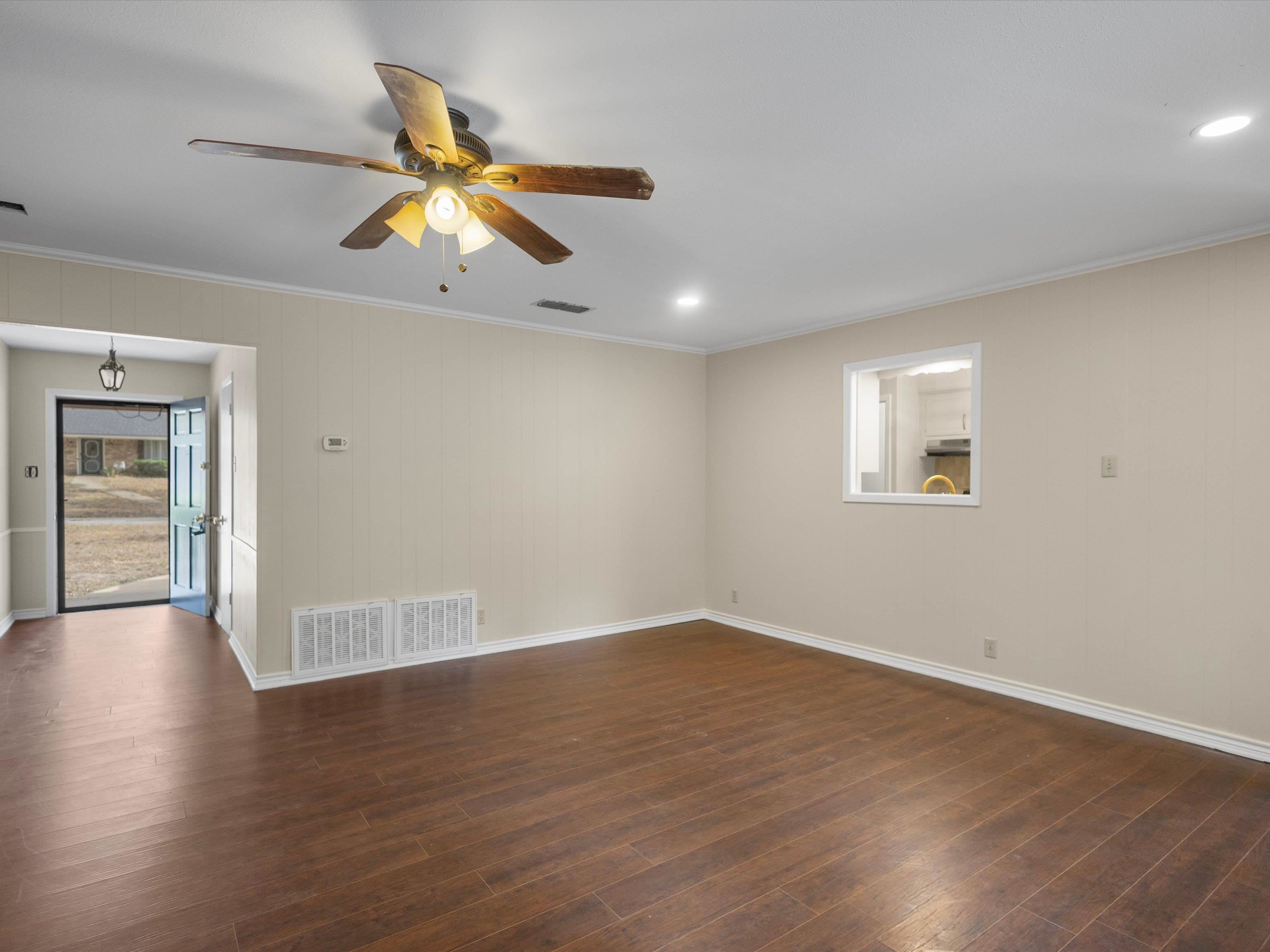 411 N Glencrest