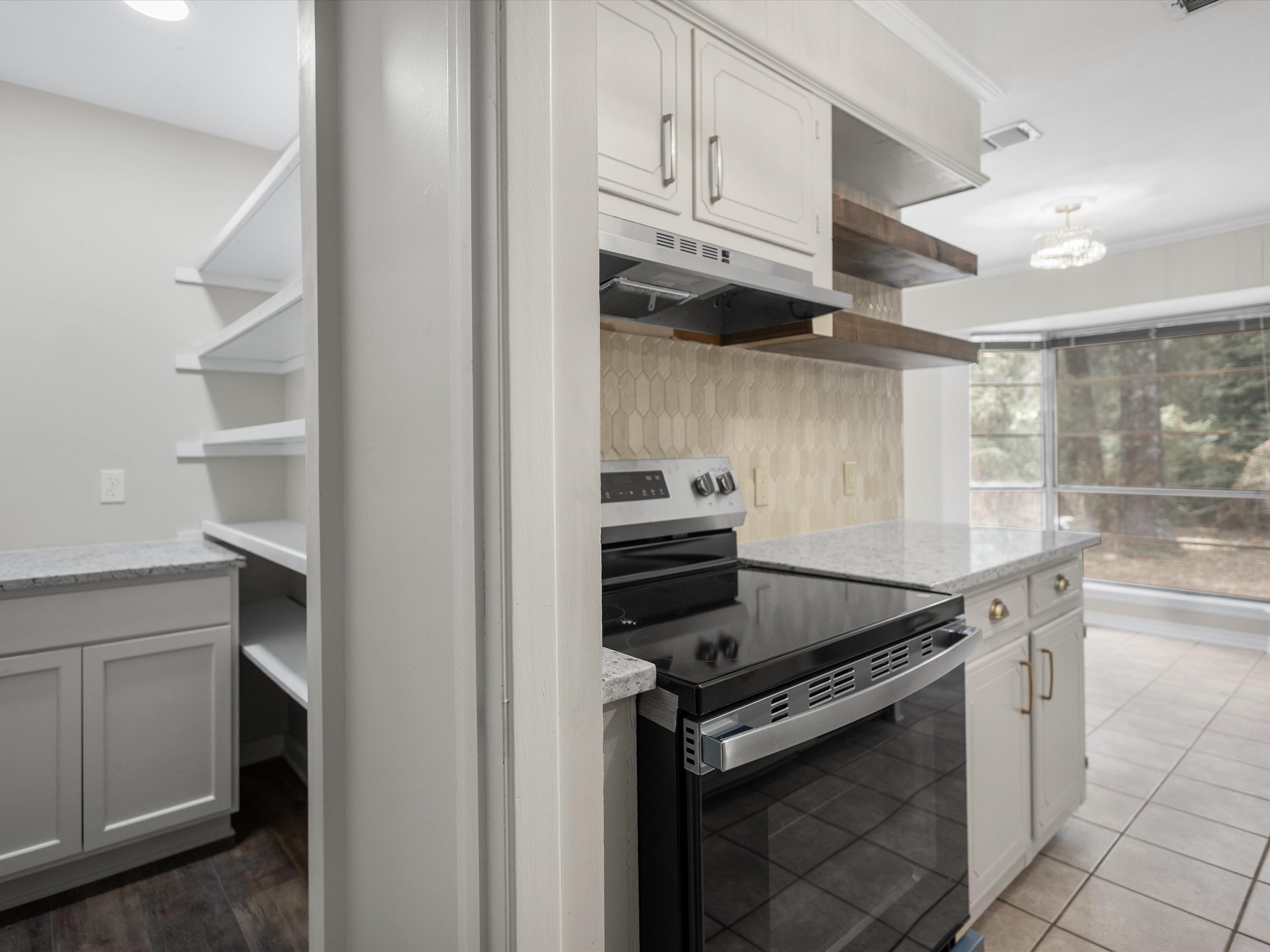 411 N Glencrest