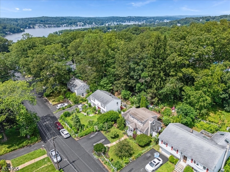 85 Ford Rd
