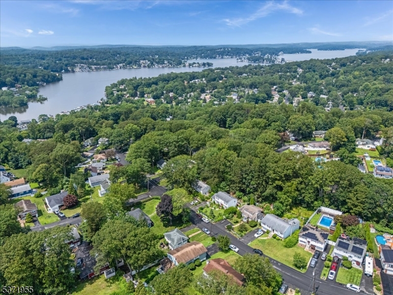 85 Ford Rd