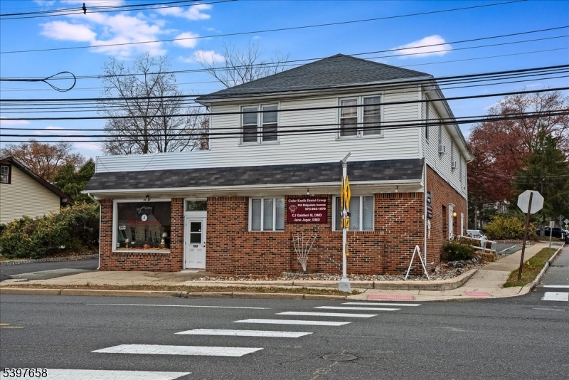 104 Ridgedale Ave