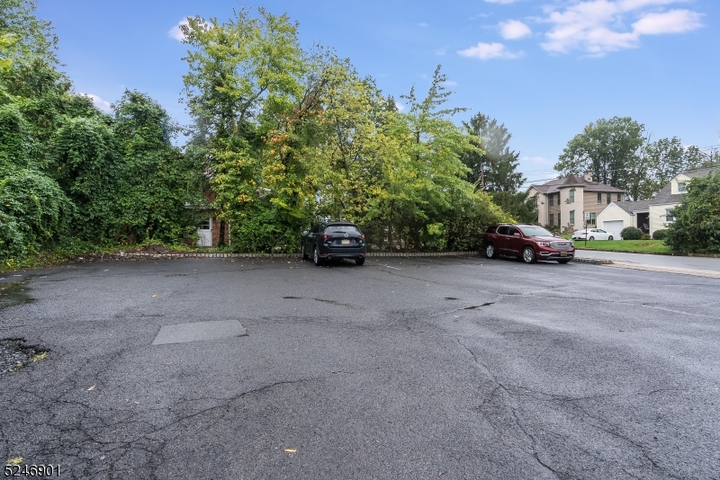 104 Ridgedale Ave