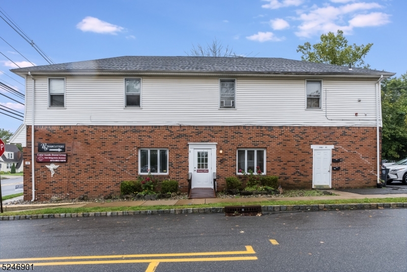 104 Ridgedale Ave