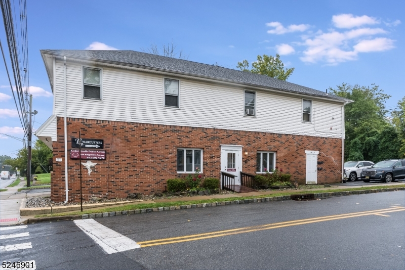 104 Ridgedale Ave