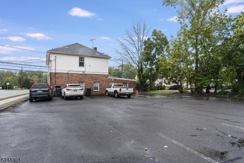 104 Ridgedale Ave