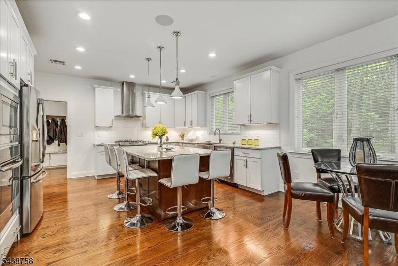 19 Erskine Dr