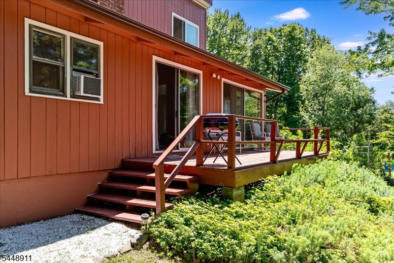 907 Plymouth Lake Dr