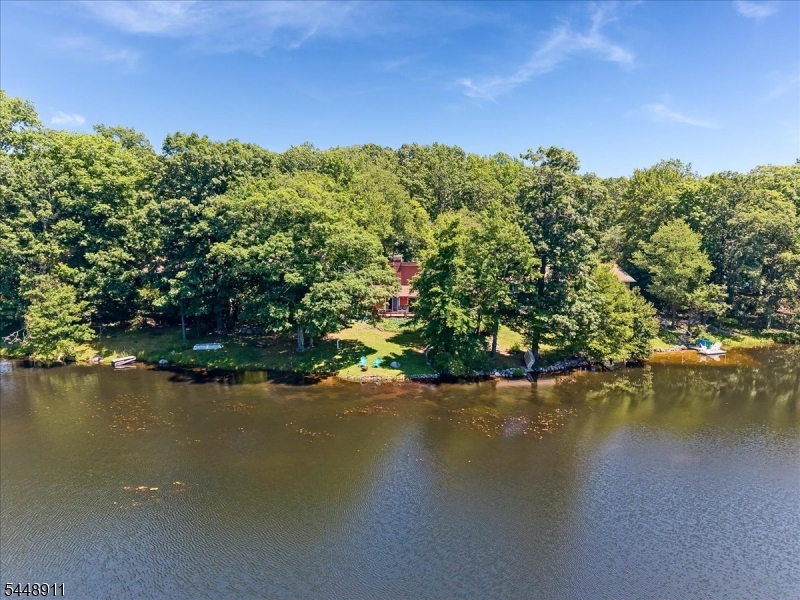 907 Plymouth Lake Dr