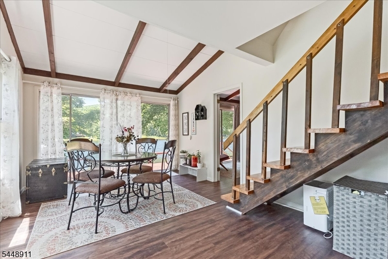 907 Plymouth Lake Dr