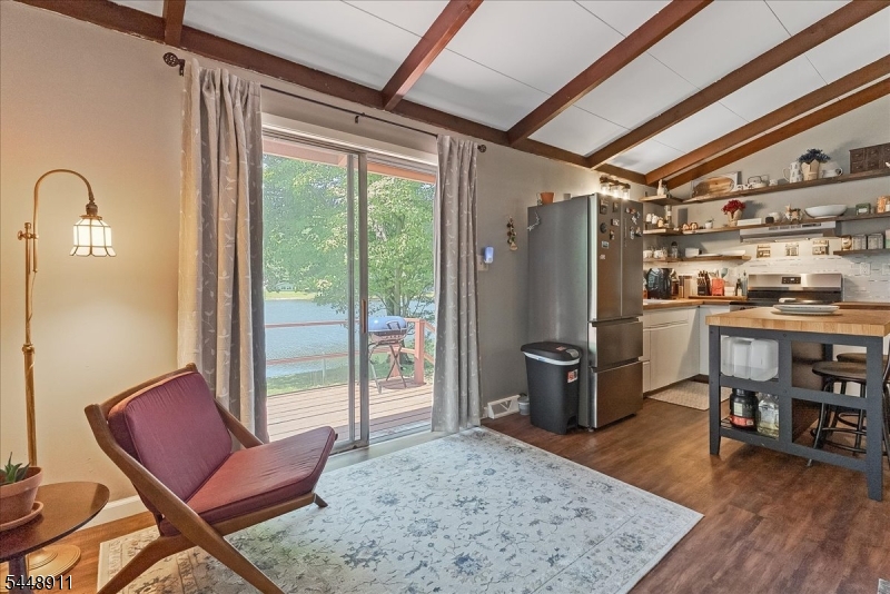 907 Plymouth Lake Dr
