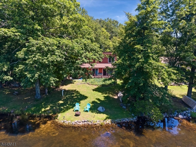 907 Plymouth Lake Dr