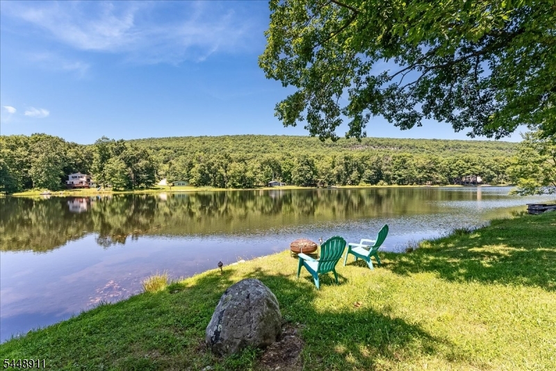 907 Plymouth Lake Dr