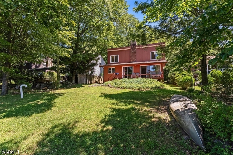 907 Plymouth Lake Dr