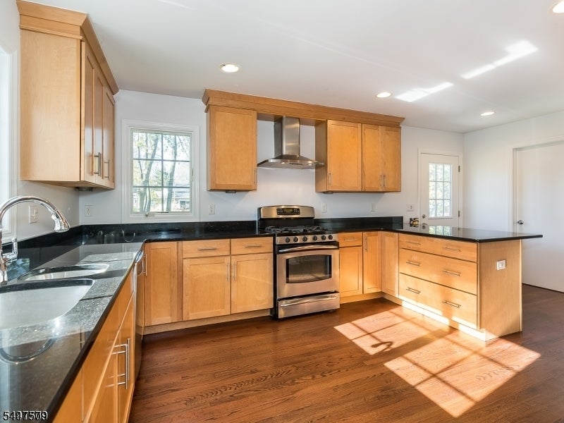 130 Littleton Rd