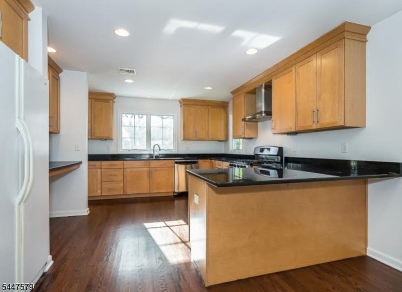 130 Littleton Rd