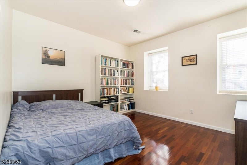33-37 New York Ave 2A