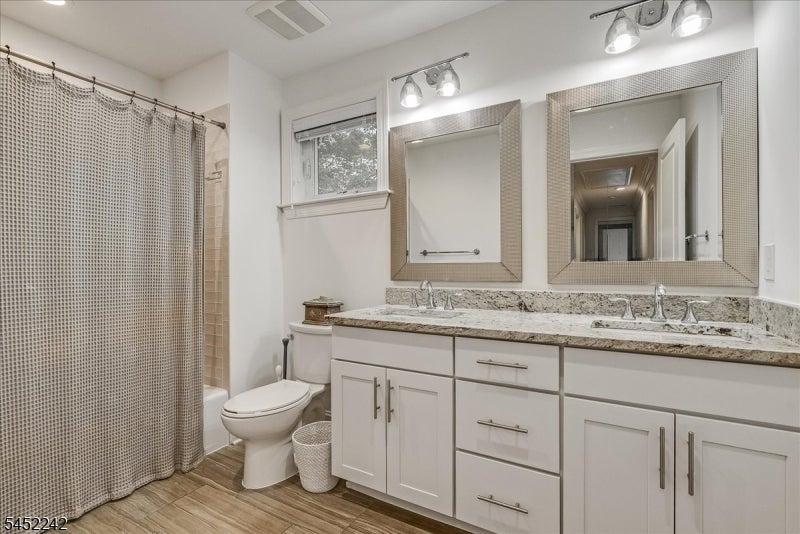 23 Erskine Dr