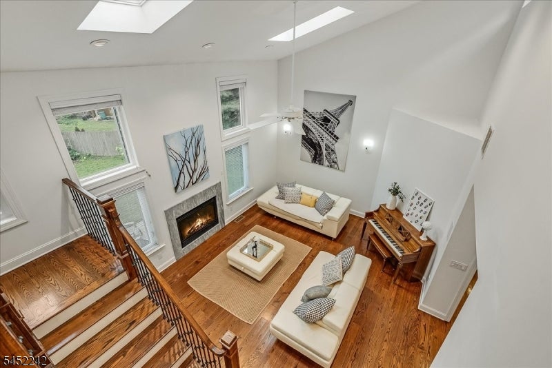 23 Erskine Dr