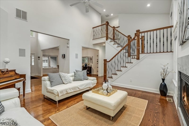 23 Erskine Dr