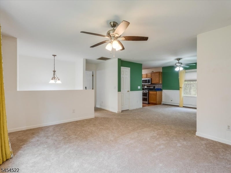 7 Galloping Hill Rd