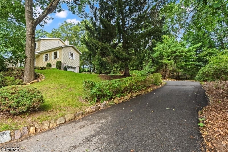 27 Seminole Ave