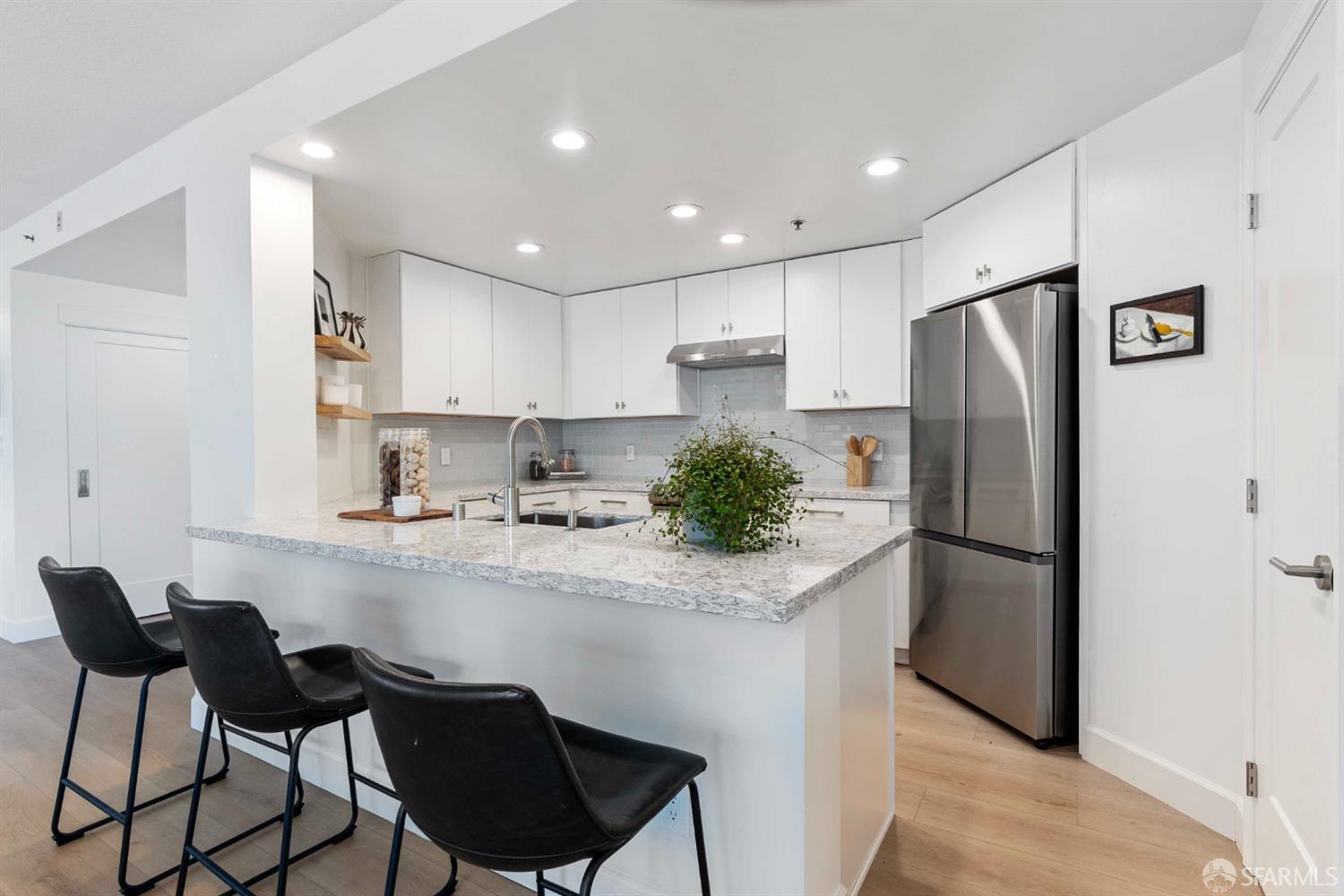 111 Chestnut Street # 409