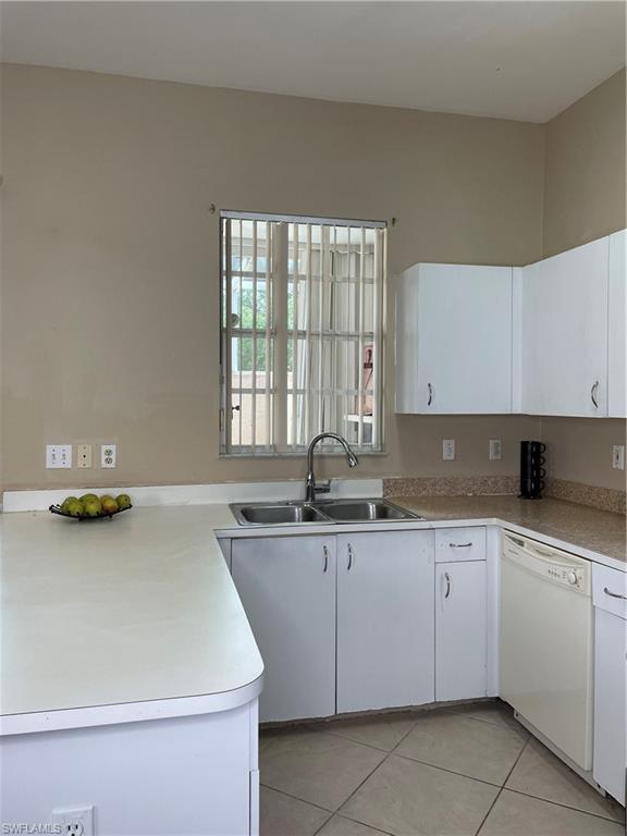 3825 Schoolhouse RD E Unit: 2