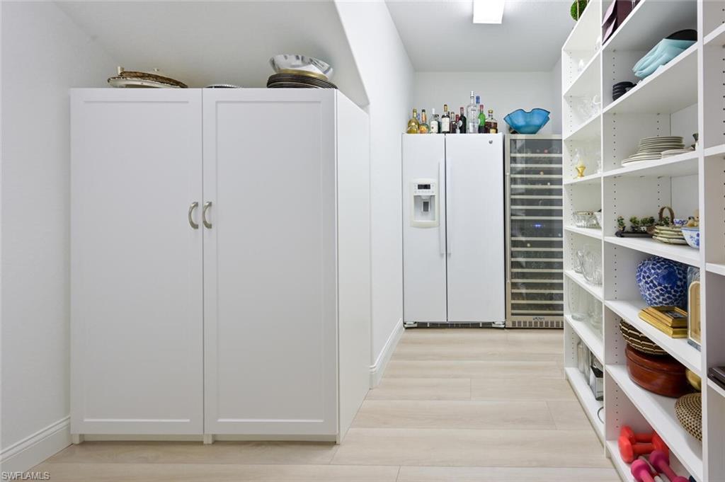 4745 Stratford CT Unit: 2302